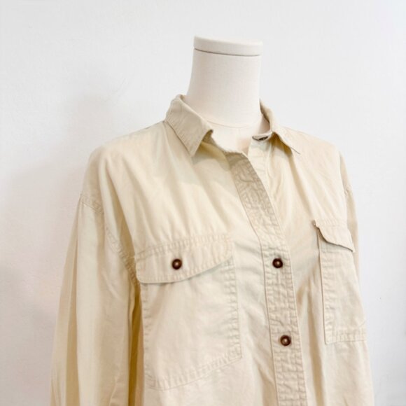 Forever 21 Beige Cropped Button Up Shirt Top Pockets Blouse Minimalist F21 Large - Picture 2 of 8